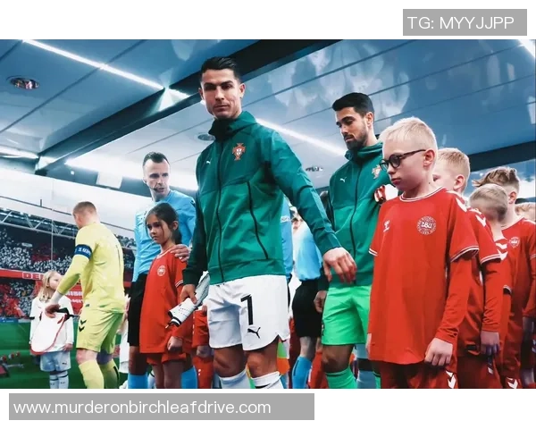 韩国男团中中国成员的足球明星之路与梦想追逐